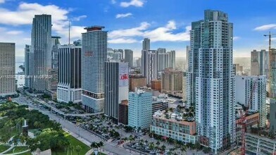 253 NE 2nd St, Unit 219 in Miami, FL - Building Photo - Building Photo