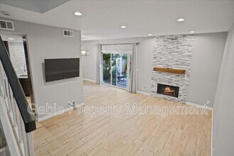 22933 Banyan Pl in Santa Clarita, CA - Building Photo - Building Photo