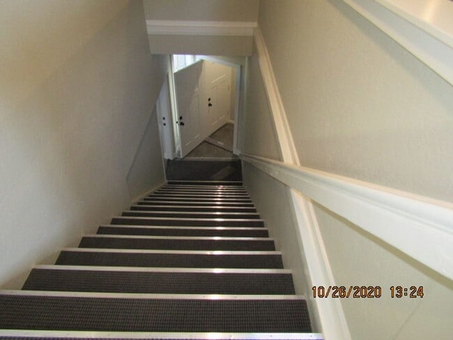 property at 810 N 5th St