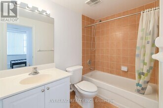 35-2335 Finch Ave E in Toronto, ON - Building Photo - Building Photo