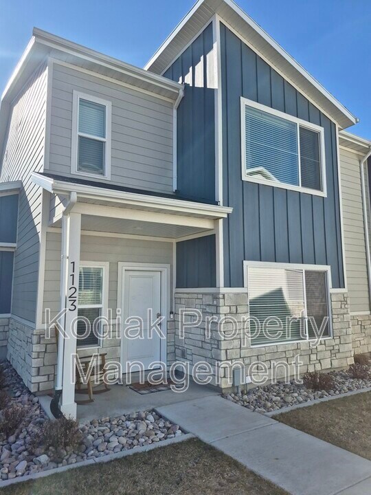 1123 N 1920 W in Farmington, UT - Building Photo