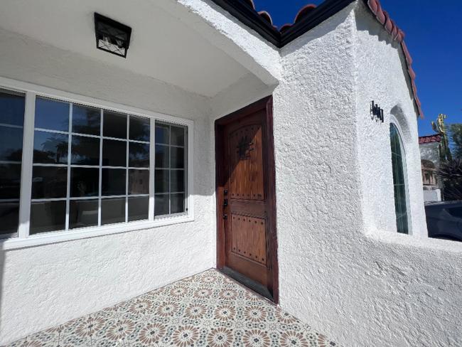 6617 3rd Ave in Los Angeles, CA - Building Photo - Building Photo