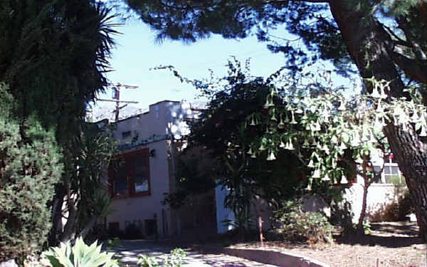 931 Morada Pl in Altadena, CA - Building Photo