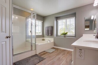 4309 Vista Verde Way in Oceanside, CA - Building Photo - Building Photo