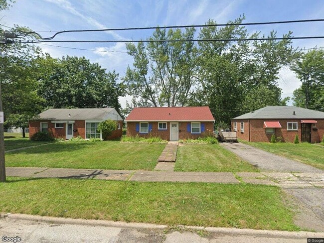 4354 E 175th St in Cleveland, OH - Foto de edificio - Building Photo