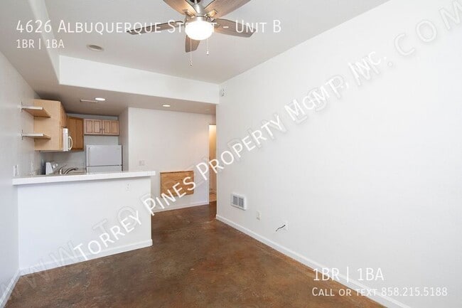 4626 Albuquerque St in San Diego, CA - Foto de edificio - Building Photo