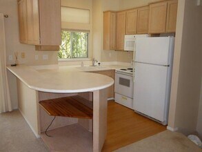 979 Pinto Palm Terrace in Sunnyvale, CA - Building Photo - Building Photo