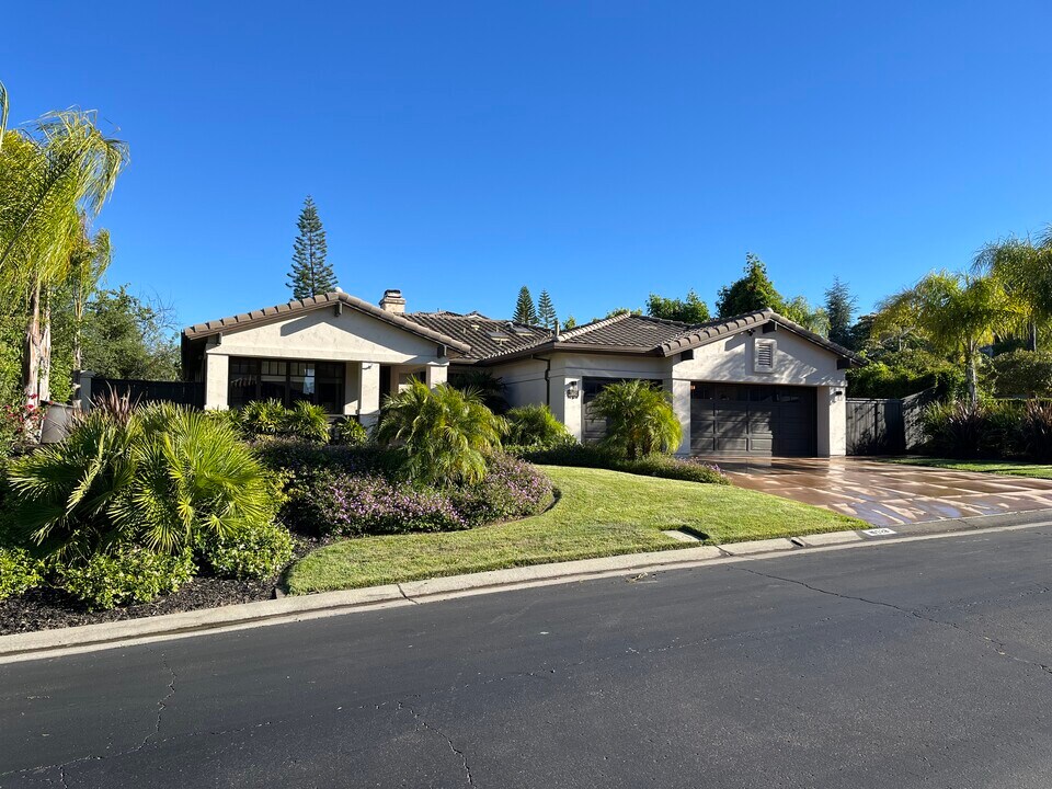 16528 N Woodson Dr in Ramona, CA - Building Photo