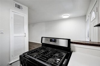 4111 Avenue A-Unit -205 in Austin, TX - Building Photo - Building Photo
