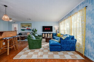 11176 110th Way N in Largo, FL - Building Photo