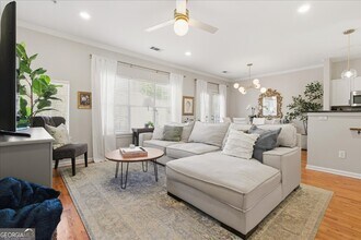 1150 Collier Rd NW in Atlanta, GA - Foto de edificio - Building Photo