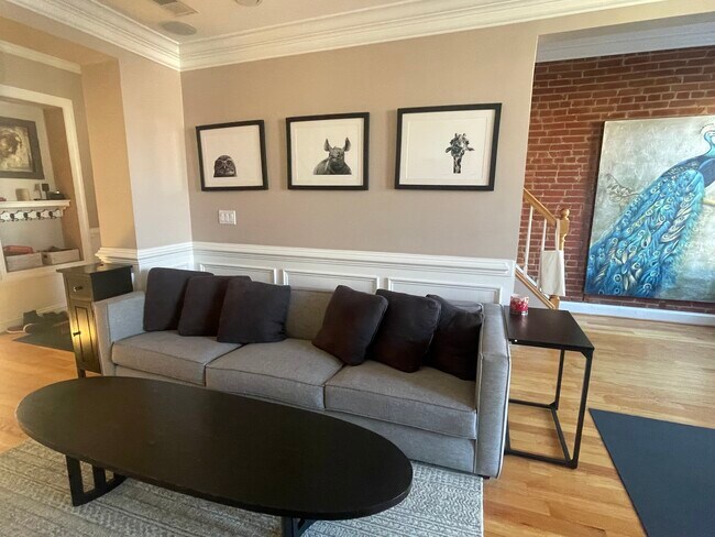 320 T St NW, Unit 2 in Washington, DC - Building Photo - Building Photo