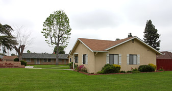 Casa Robles Nazarene Retirement Center Apartamentos