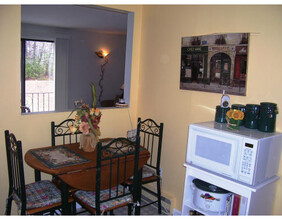 382 Great Rd, Unit A204 in Acton, MA - Building Photo - Building Photo