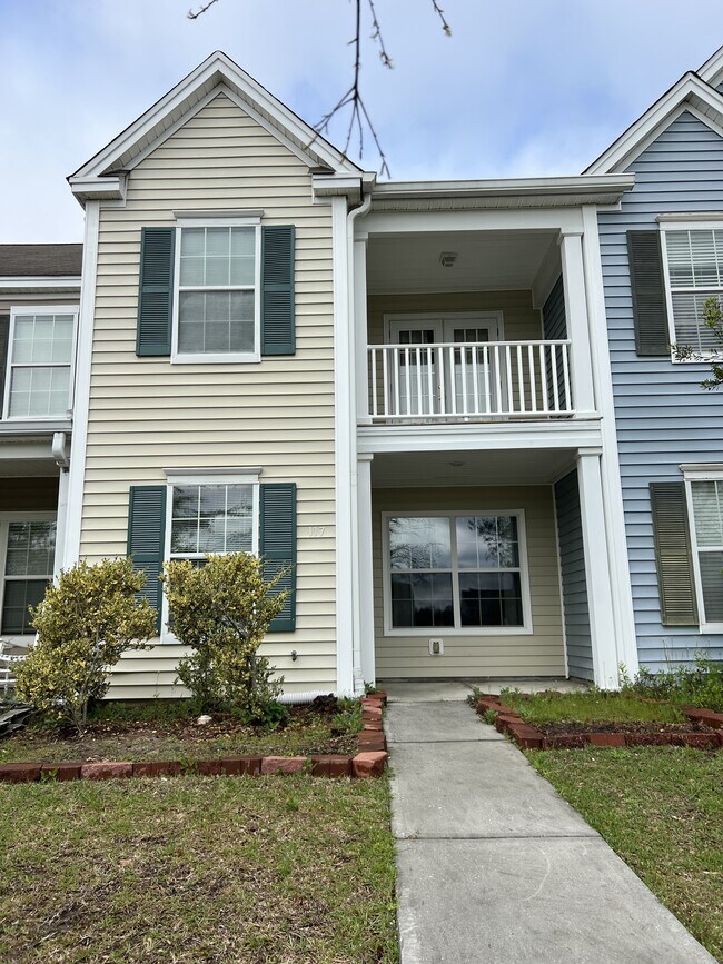property at 117 Fairgreen St