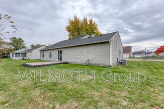 8520 Lincoln Ct in Fishers, IN - Building Photo - Building Photo