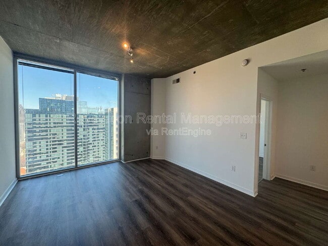 property at 855 Peachtree St NE