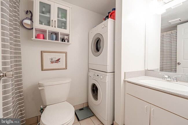 1906 Valley Dr in West Chester, PA - Foto de edificio - Building Photo