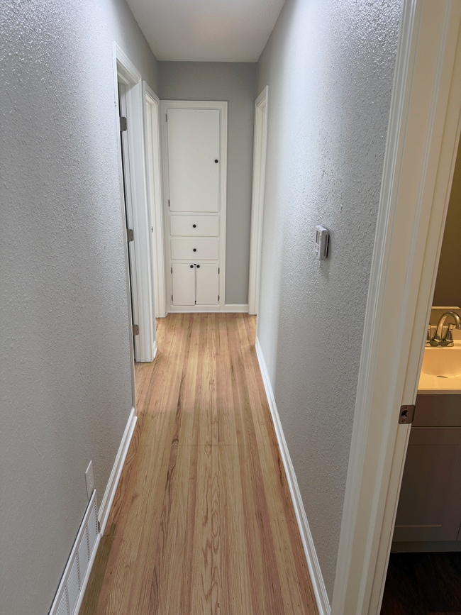 1018 S Blackwill St in Wichita, KS - Building Photo - Building Photo