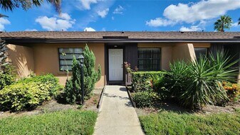 2211 Margarita Ct in Kissimmee, FL - Building Photo