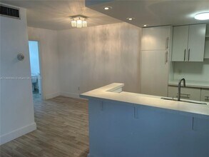 1230 NE 139th St in North Miami, FL - Building Photo - Building Photo