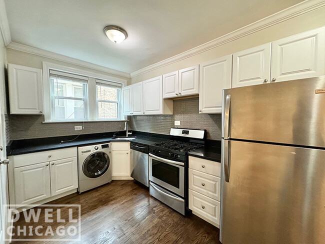 3820 N Greenview Ave, Unit 1E in Chicago, IL - Building Photo - Building Photo