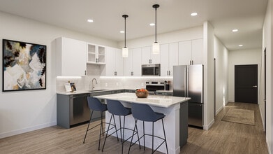 Encanto Isla in Kissimmee, FL - Building Photo - Building Photo