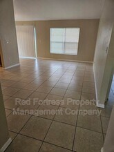 98 Milwaukee Blvd in Lehigh Acres, FL - Foto de edificio - Building Photo