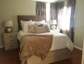 529 Whitham Ave in Fayetteville, AR - Foto de edificio - Building Photo