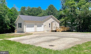 3815 Catesby Oak Ct in Port Republic, MD - Foto de edificio - Building Photo