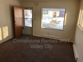 822 4th St SW in Valley City, ND - Building Photo - Building Photo