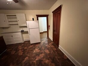 17 Washington St, Unit Apt 3 in Cortland, NY - Foto de edificio - Building Photo