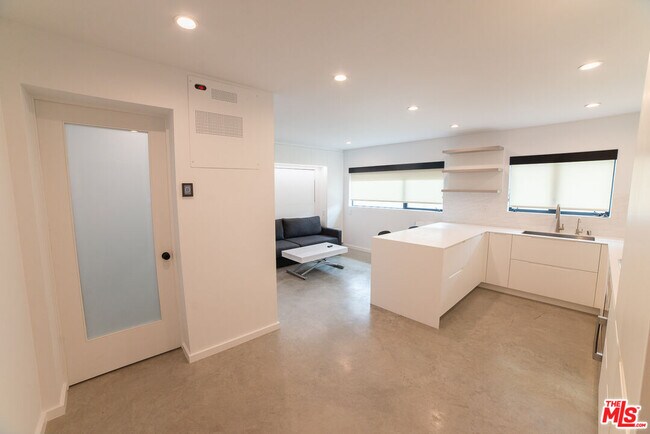property at 14 Brooks Ave