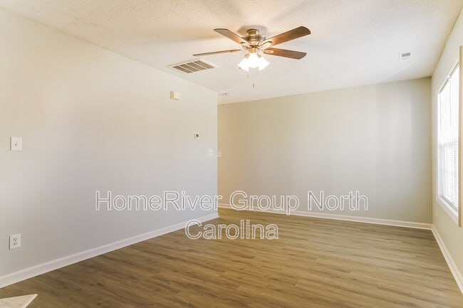 2505 Lilymount Dr in Raleigh, NC - Building Photo - Building Photo