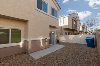 8790 Horizon Wind Ave in Las Vegas, NV - Building Photo - Building Photo