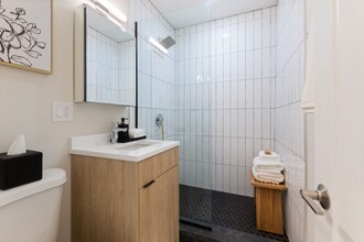 1231 N La Salle Dr in Chicago, IL - Building Photo - Building Photo