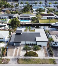 1720 SW 23rd Ave in Fort Lauderdale, FL - Foto de edificio - Building Photo
