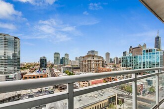 757 N Orleans St in Chicago, IL - Building Photo - Building Photo