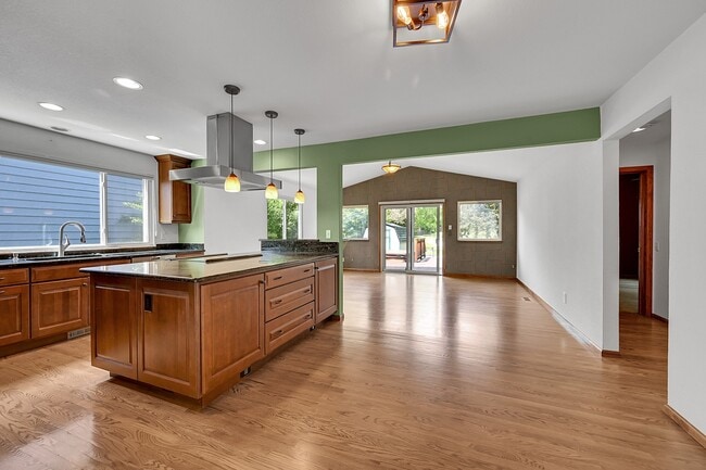 379 Lincoln Ct in Louisville, CO - Building Photo - Building Photo