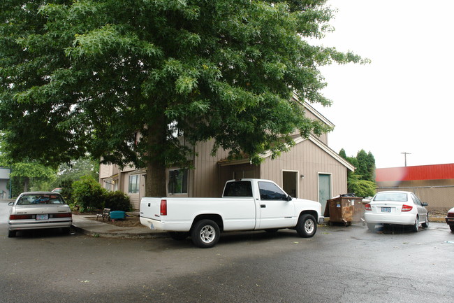 4113-4127 River Rd N in Salem, OR - Building Photo - Building Photo