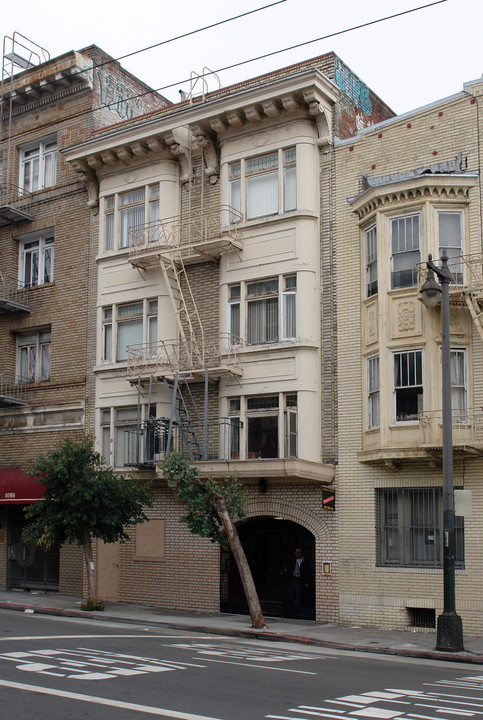 Postdale Apartments in San Francisco, CA - Building Photo