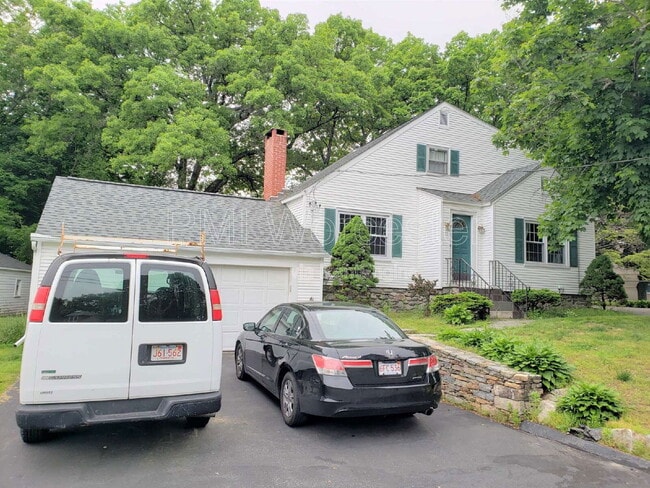 26 Worthington Ave in Shrewsbury, MA - Building Photo - Building Photo