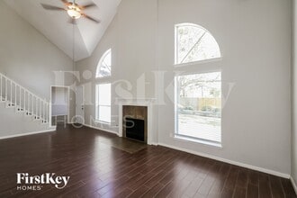 2731 Cross Tide Ln in Friendswood, TX - Foto de edificio - Building Photo