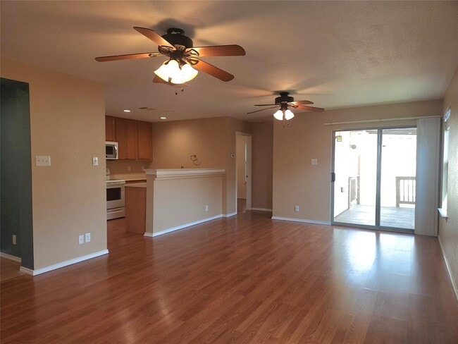 273 Tower Dr in Kyle, TX - Building Photo - Building Photo