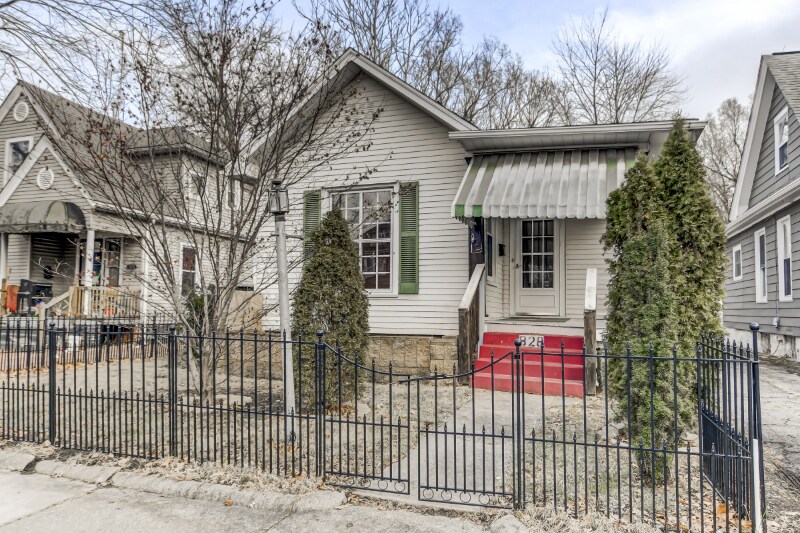 828 S MacArthur Blvd in Springfield, IL - Building Photo