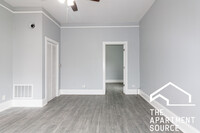 2659 W Homer St, Unit 2R in Chicago, IL - Building Photo - Building Photo