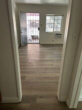 5716 Laurel Canyon Blvd in Valley Village, CA - Building Photo - Building Photo