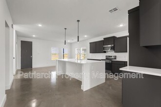 3003 Alpha Wolf Ct in College Station, TX - Building Photo - Building Photo