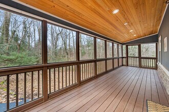 89 Silas King St in Buford, GA - Building Photo - Building Photo