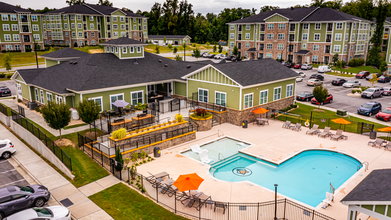 Foxwood Apartments in Raleigh, NC - Building Photo - Building Photo